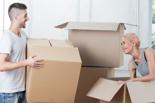 Checklist and packing essentials for a smooth Chasecross home move